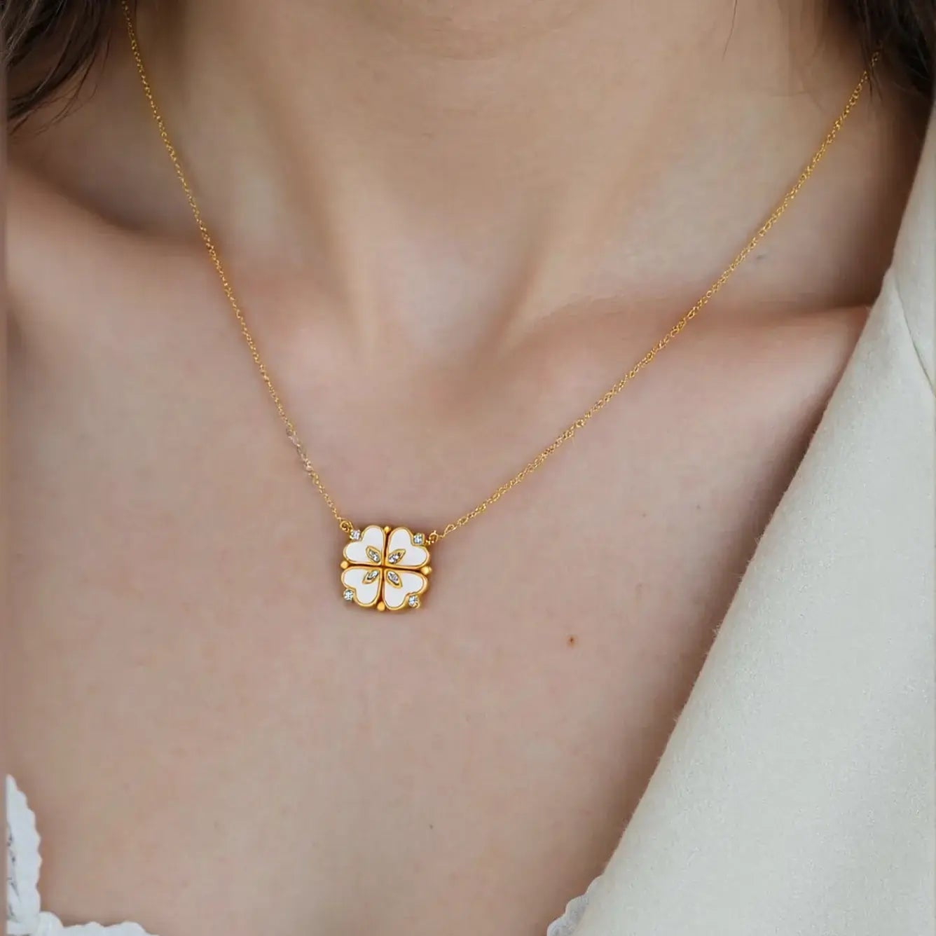 Golden Heart Bloom Pendant Necklace