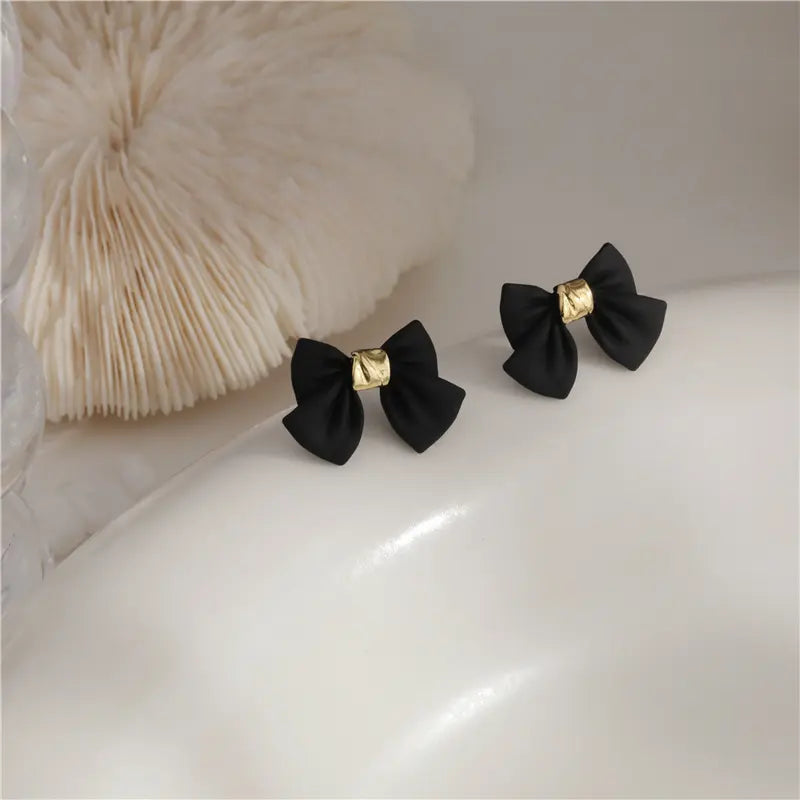 Chic Noir Knots earrings