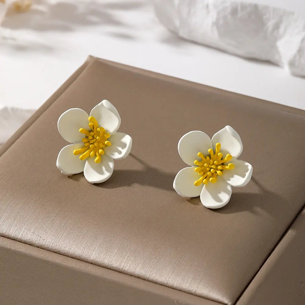 Sunlit Daisy Stud Earrings