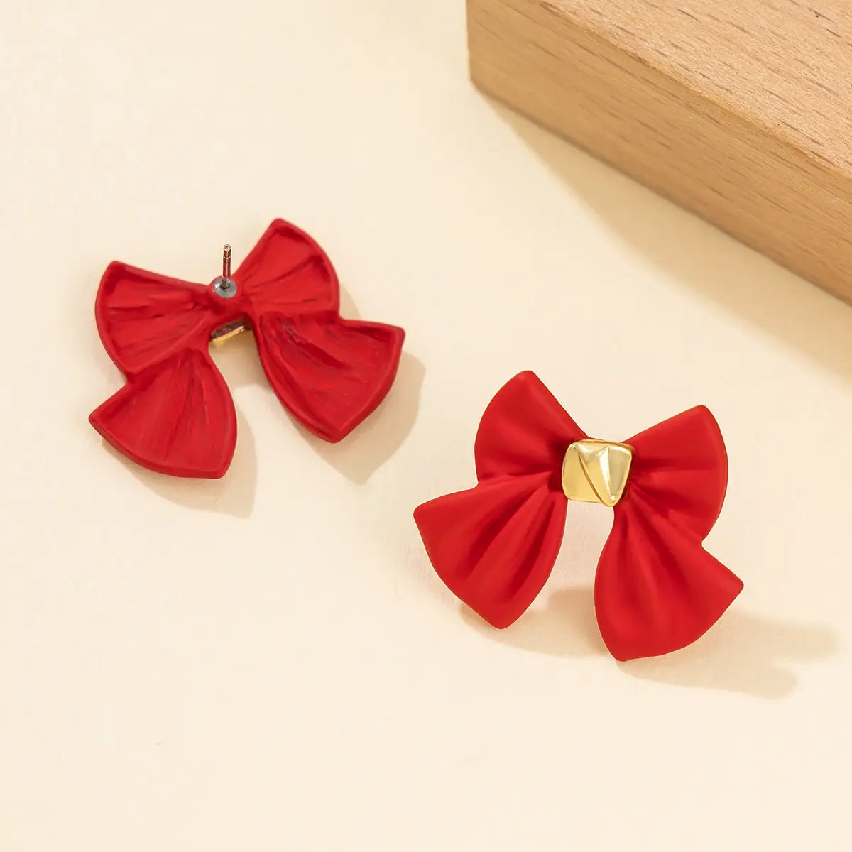 Chic Noir Knots earrings