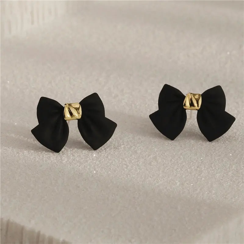 Chic Noir Knots earrings