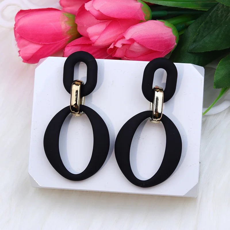 Chic Link Earrings