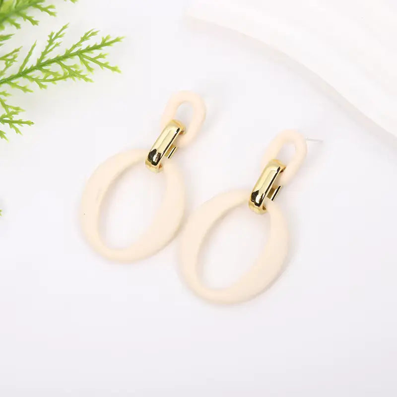 Chic Link Earrings