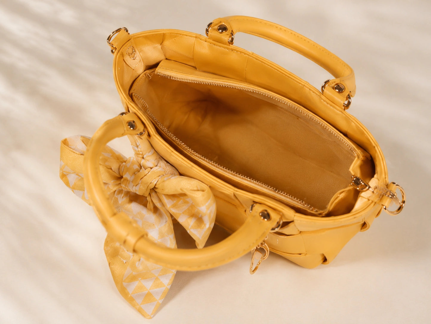 Honey boo Hand bag