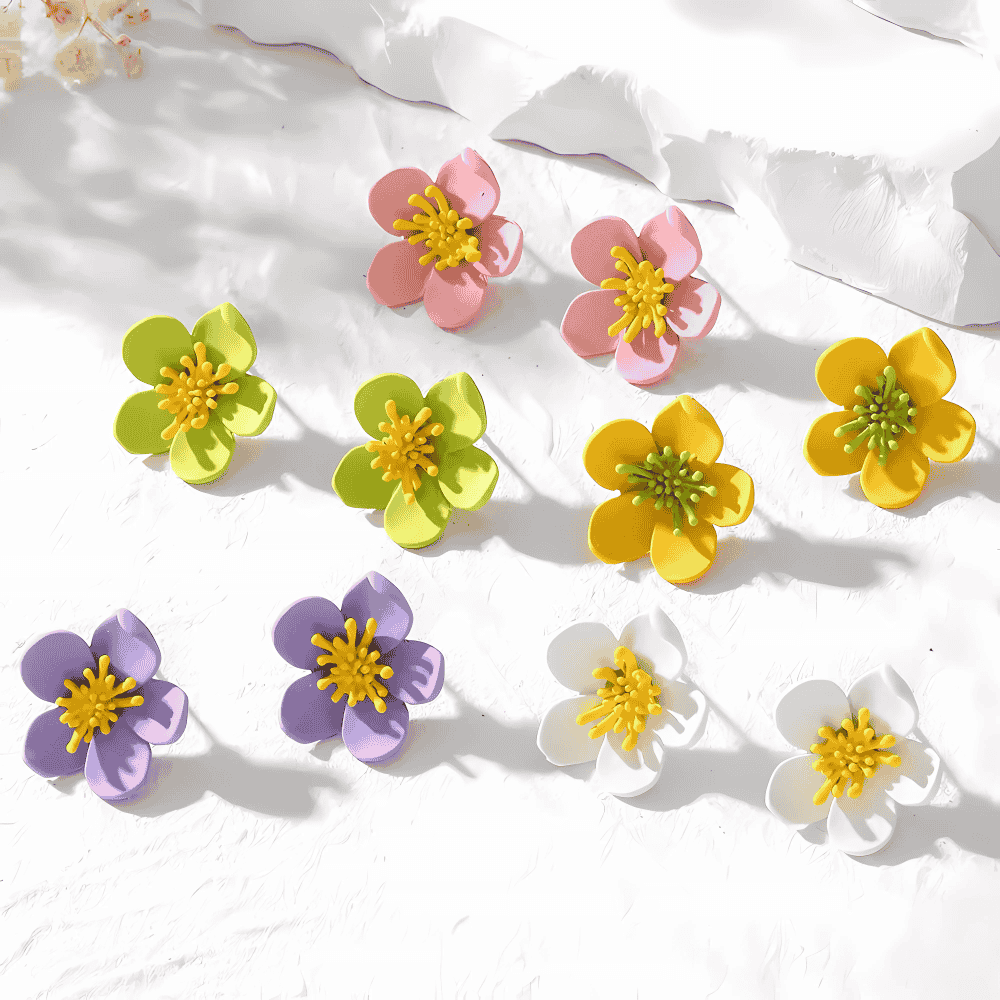 Sunlit Daisy Stud Earrings