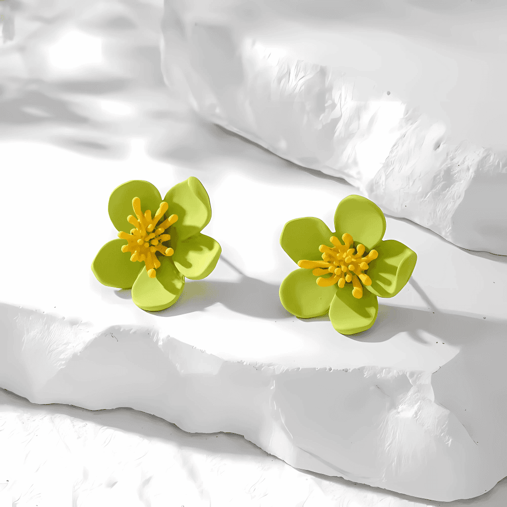 Sunlit Daisy Stud Earrings
