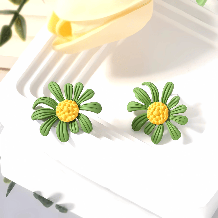 Forest Cheer Stud Earrings