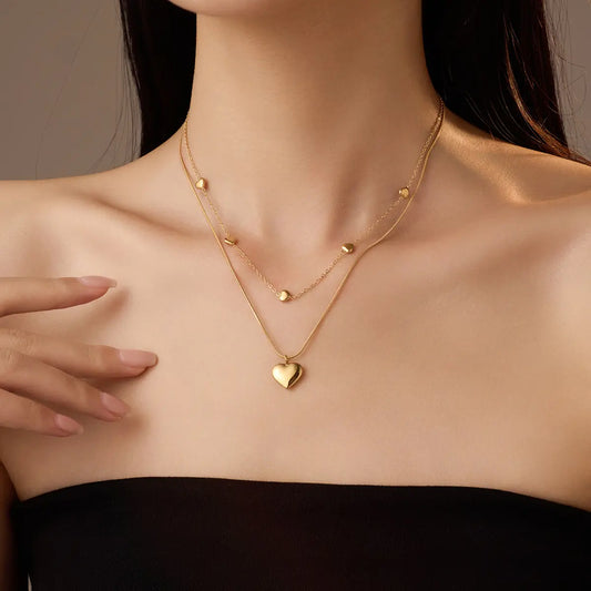 Statement vs Subtle Jewellery: What Actually Works Daily
