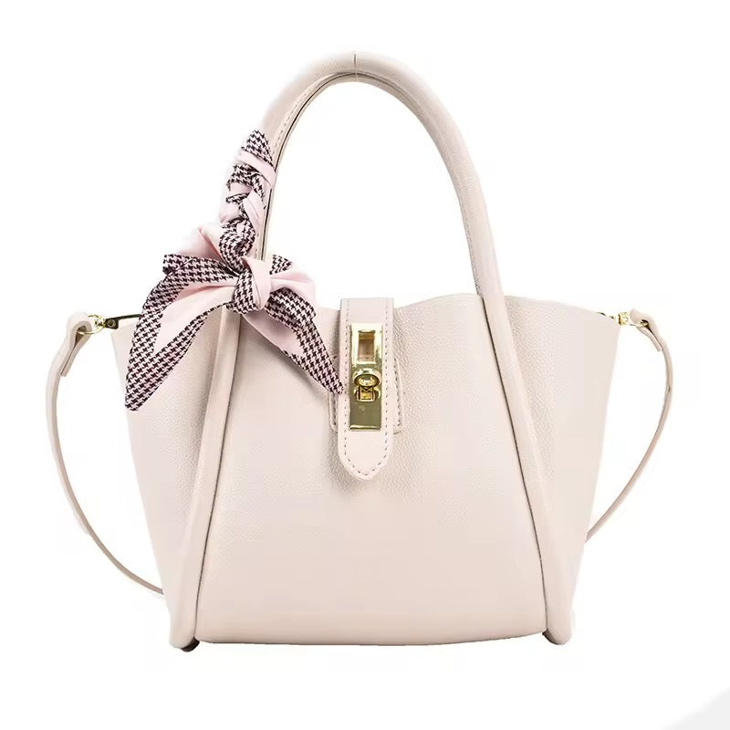 Aurelia Clasp