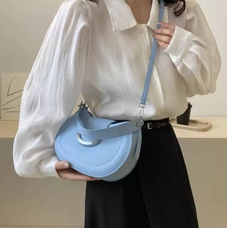 Rosé Curve Hand Bag
