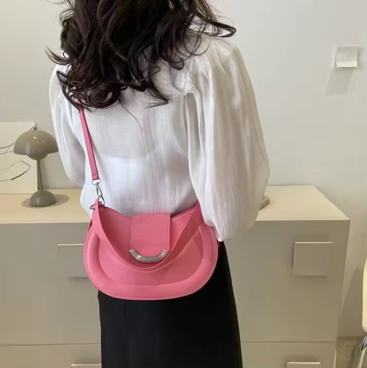 Rosé Curve Hand Bag