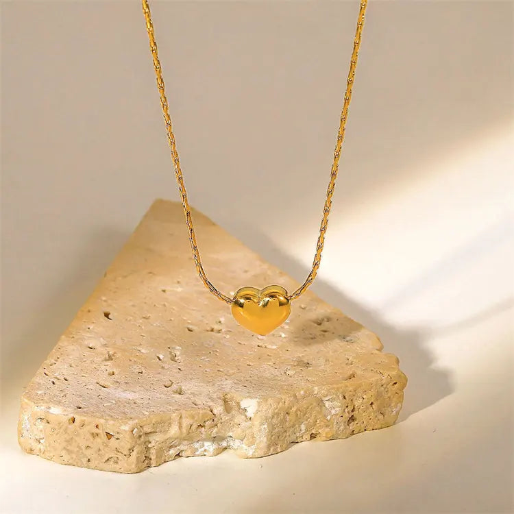 Minimalist Heart Pendant Necklace