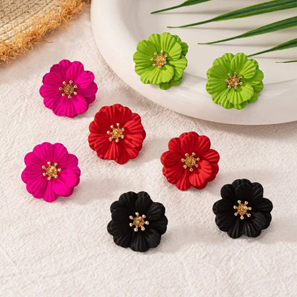 Leaf Essence Stud Earrings