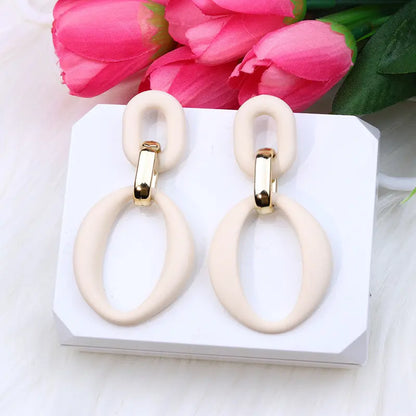 Chic Link Earrings