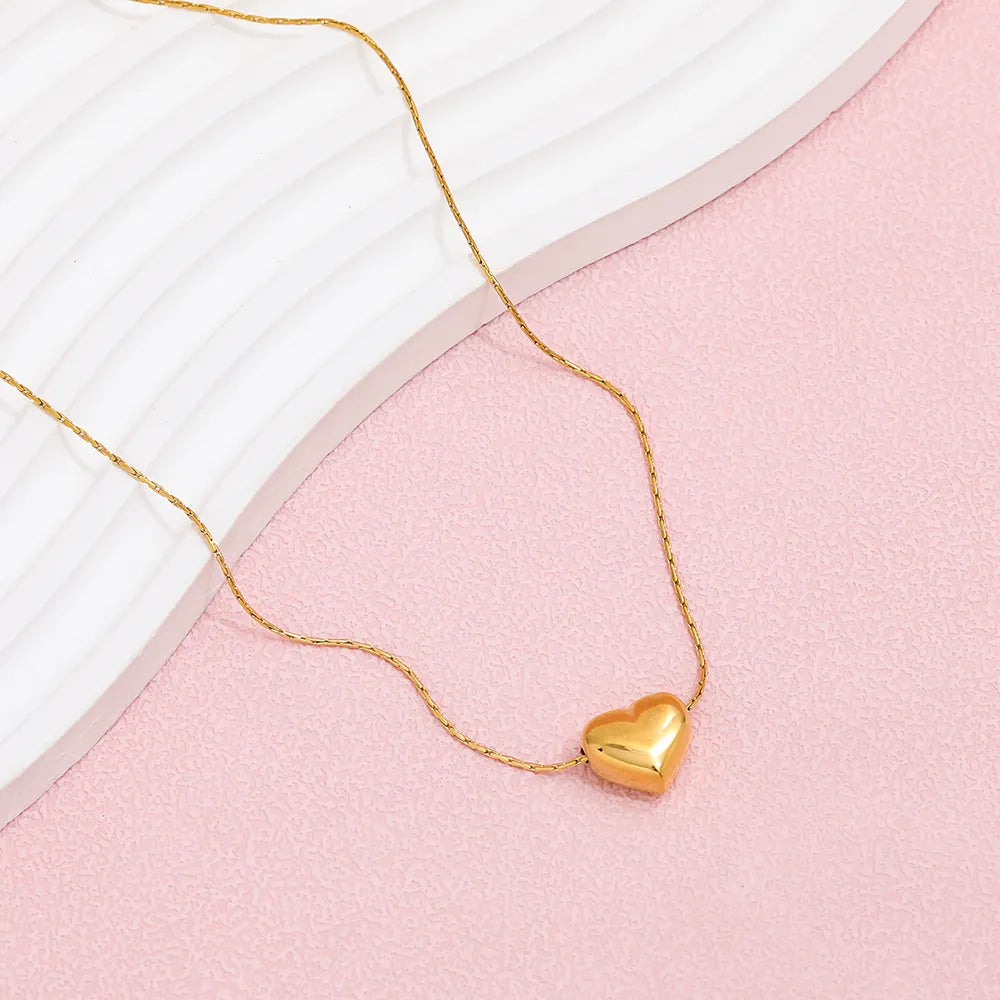 Minimalist Heart Pendant Necklace