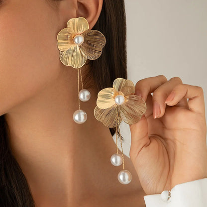 Silver Petal Pearl Earrings