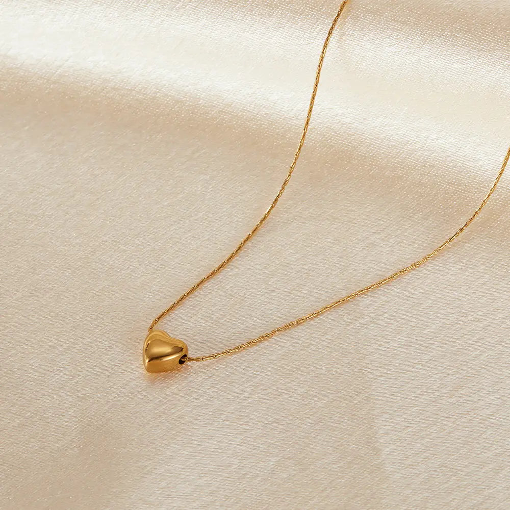 Minimalist Heart Pendant Necklace