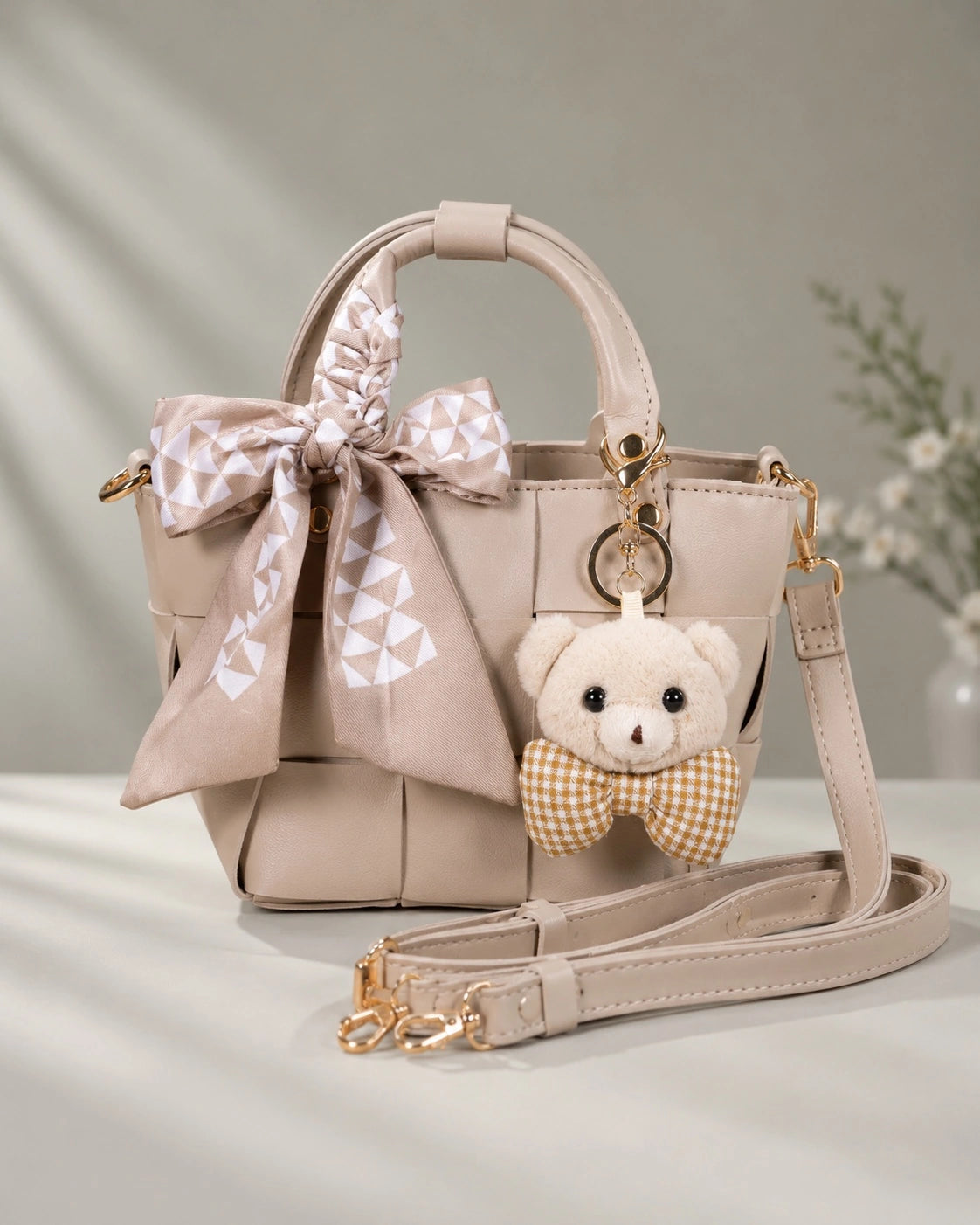 Snuggle Puff Hand Bag