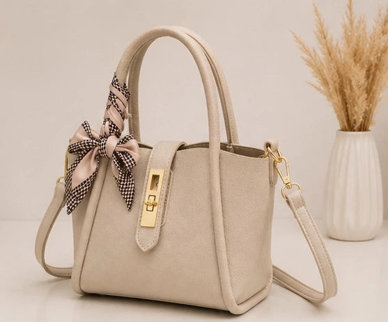 Aurelia Clasp